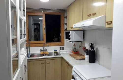 Avinyonet del Penedes Chalet De Esquí | Homerez - Chalet en L'Arboçar, piscina privada