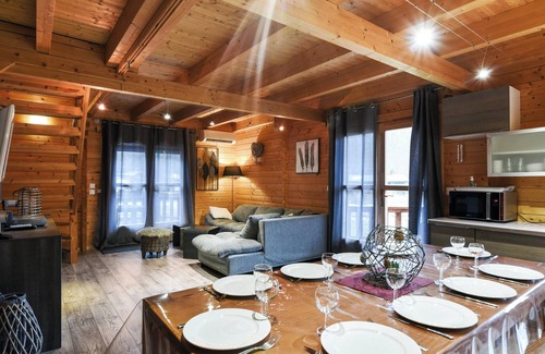 Orlu Chalet De Esquí | Homerez - Chalet en Orlu, vista montaña