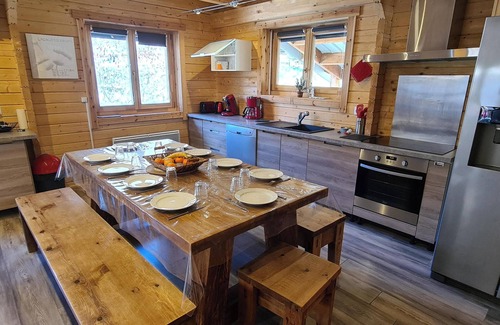 Venosc Chalet De Esquí | Homerez - Chalet en Venosc con Jacuzzi