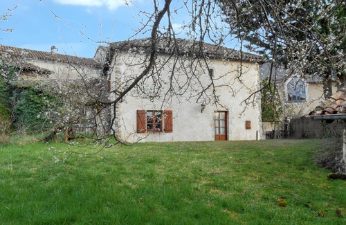 Peyrusse-le-Roc Casa | Homerez - Casa encantadora Peyrusse le Roc, Jardín