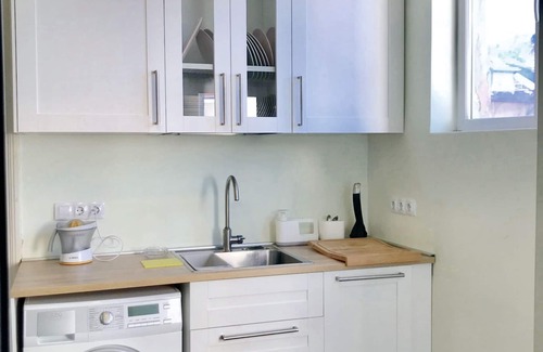 Sofia City Center Apartamento | Homerez - Apartamento encantador en Sofía, 100m², balcón