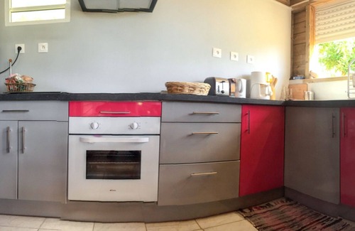 Bouillante Casa | Homerez - Encantador Bungalow cerca de Bouillante con Aire Acondicionado
