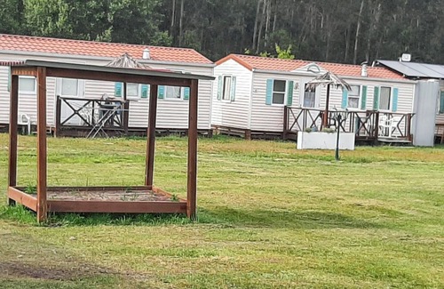 Burinhosa Casa | Homerez - Bungalow encantador en Pataias con piscina compartida