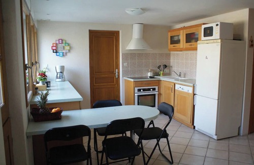 Denee Casa | Homerez - Encantadora Casa Familiar en Denée con Jardín y Ocio