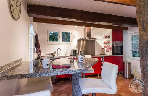 Annebault Casa | Homerez - Casa encantadora en Annebault con jardín cercado y barbacoa