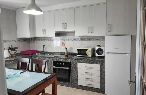 Boiro Casa | Homerez - Casa encantadora en Esteiro con jardín y terrazas
