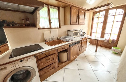Lanobre Casa | Homerez - Casa encantadora en Lanobre con jardín