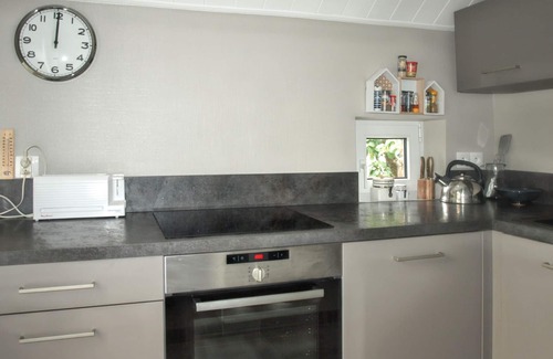 Pordic Casa | Homerez - Casa encantadora en Pordic con chimenea y jardín cerrado