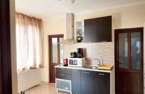 Brasov Casa | Homerez - Casa encantadora en Săcele con vista al jardín + BBQ