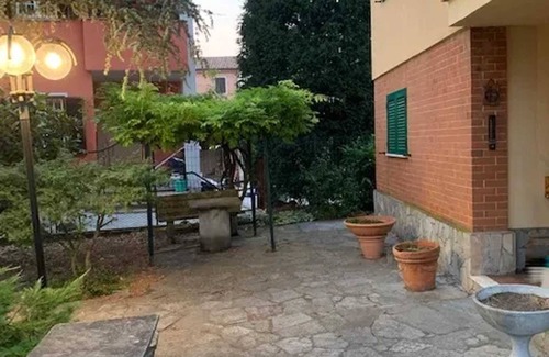 Costigliole d'Asti Casa | Homerez - Casa encantadora en Motta con terraza y jardín cercado.