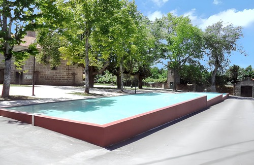 Vila Nova de Famalicao Casa | Homerez - Casa encantadora en Requião con piscina compartida