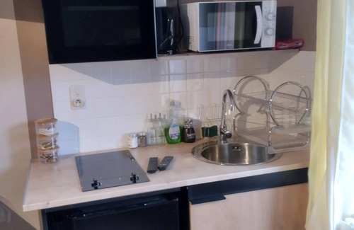 Aubusson Apartamento | Homerez - Estudio encantador en Aubusson con terraza 35 m²