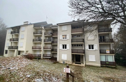 Laguiole Apartamento | Homerez - Encantador estudio en Laguiole con vistas a la montaña 27 m²