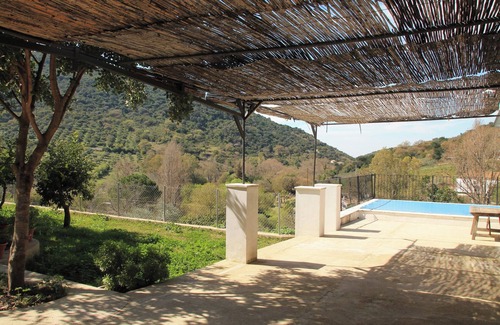 Benamahoma Villa | Homerez - Villa encantadora en Benamahoma + Piscina privada