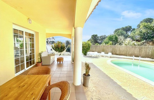 Vidreres Villa | Homerez - Villa Encantadora en Vidreres con Piscina Privada