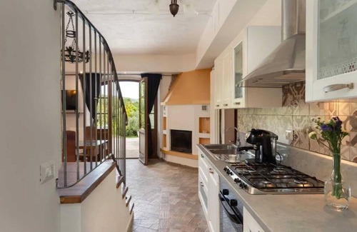 Pieve al Bagnoro Villa | Homerez - Encantadora Villa en Arezzo con Piscina Privada y Jardín