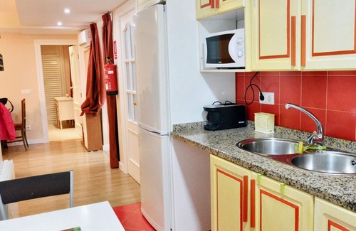 Distrito Centro-Casco-Antiguo Apartamento | Homerez - Cómodo apartamento en Cáceres - 55 m² - Terraza acogedora