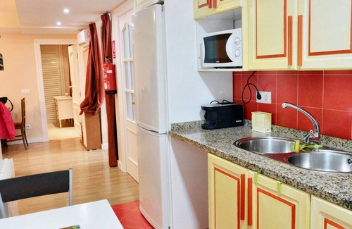 Distrito Centro-Casco-Antiguo Apartamento | Homerez - Cómodo apartamento en Cáceres - 55 m² - Terraza acogedora