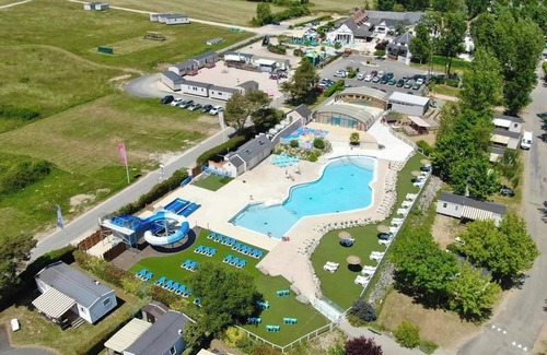 Coulanges Casa | Homerez - Comfortable Bungalow in Onzain with Shared Pool