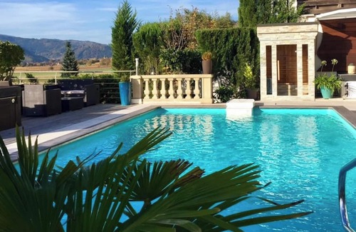 Walbach Casa | Homerez - Casa cómoda en Walbach con piscina privada