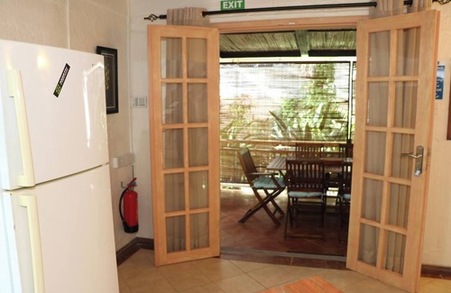 Blue Bay Casa | Homerez - Casa acogedora en Blue Bay con estacionamiento privado y terraza