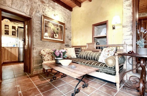 Anatoli Casa | Homerez - Casa acogedora con vistas al mar y a la montaña en Anatoli
