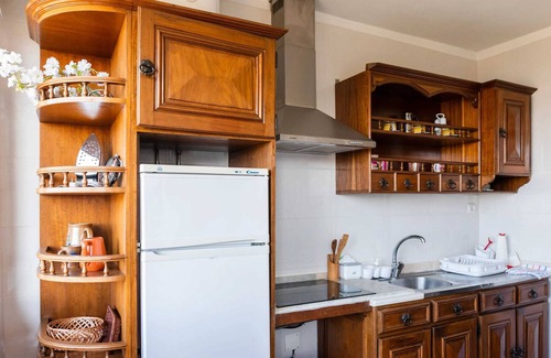Aveiro Villa | Homerez - Acogedora villa en Aveiro con piscina compartida y vistas