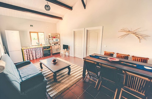 Canamero Casa | Homerez - Casa cálida en Cañamero con piscina