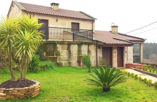A Lama Casa | Homerez - Casa elegante en Pontevedra + piscina privada