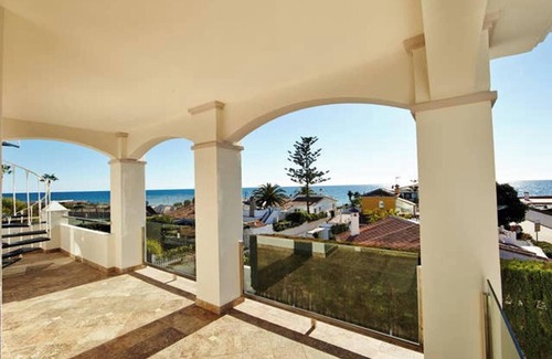 Urbanizacion Costabella Villa | Homerez - Villa elegante en Marbella + Piscina privada