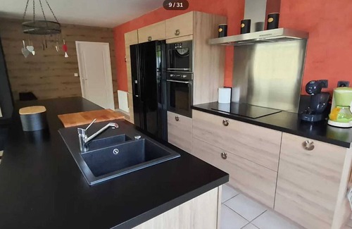 Chamaret Villa | Homerez - Villa elegante en Chamaret con piscina privada