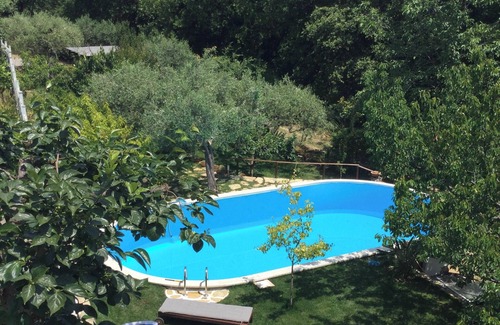 Treglio Villa | Homerez - Elegante villa en Treglio con piscina privada