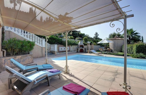 Frejus Villa | Homerez - Villa elegante en Fréjus, Piscina privada