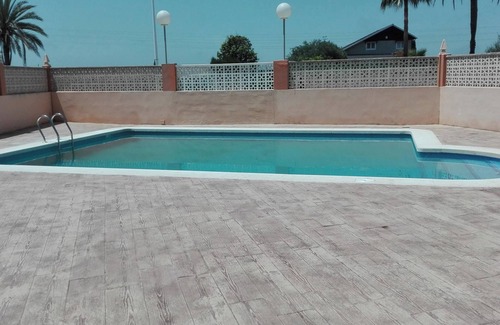 El Perello Casa | Homerez - Sunny House in El Pouet – Pool and Garden View