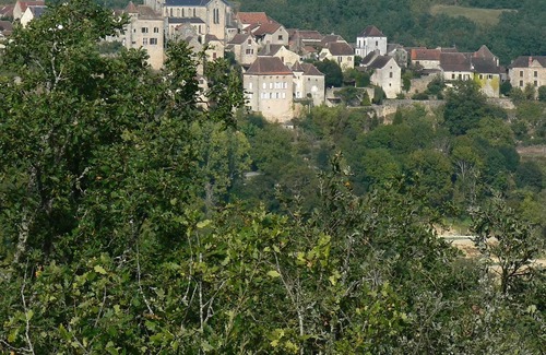 Faycelles Casa | Homerez - Family-friendly House in Faycelles with Terrace