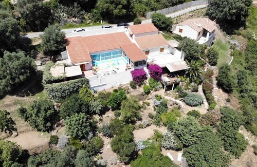 Olmeto Villa | Homerez - Villa familiar en Olmeto con piscina privada