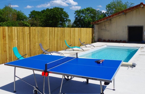Cricqueville-en-Bessin Villa | Homerez - Villa a 3 km de la playa para 14 pers. con piscina, jardín y terraza