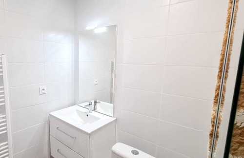 Saint-Cyr-au-Mont-d'Or Apartamento | Homerez - Apartamento para 2 pers. con jardín en Saint-Cyr-au-Mont-d'Or