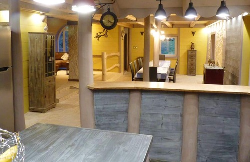 Arrentes-de-Corcieux Casa | Homerez - Casa para 15 pers. con jacuzzi y terraza en Arrentès-de-corcieux