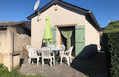 Le Masnau-Massuguies Casa | Homerez - House in Le Masnau-Massuguiès