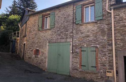 Le Masnau-Massuguies Casa | Homerez - House in Le Masnau-Massuguiès