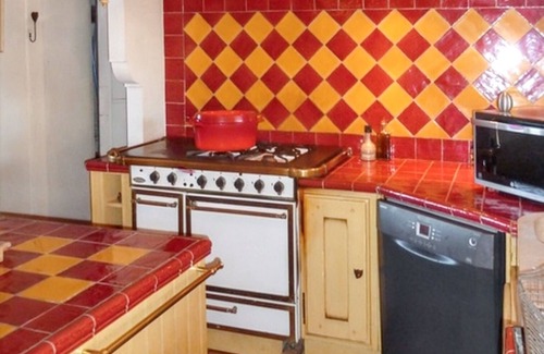 Pernes-les-Fontaines Casa | Homerez - Casa en Pernes-les-Fontaines