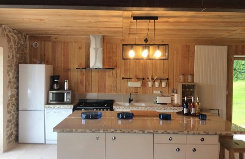 Abjat-sur-Bandiat Casa | Homerez - House in Abjat-sur-Bandiat
