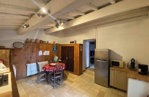Camps-sur-l'Agly Casa | Homerez - Casa en Camps-sur-l'Agly