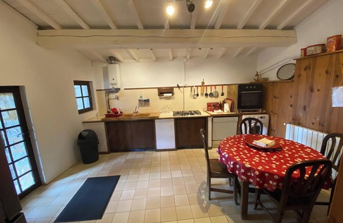 Camps-sur-l'Agly Casa | Homerez - Casa en Camps-sur-l'Agly