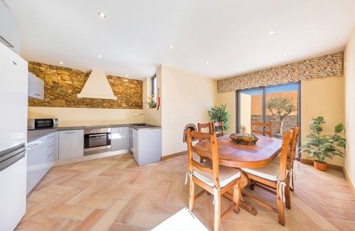 Olhao Casa | Homerez - House in Quelfes, sea view