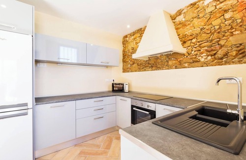 Olhao Casa | Homerez - House in Quelfes, sea view