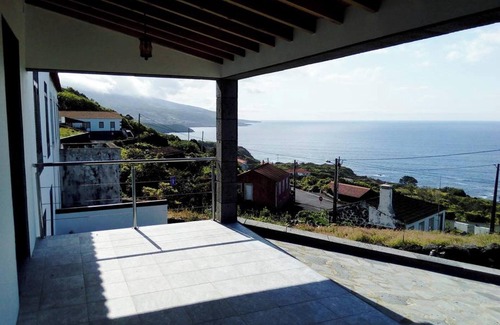 Santo Amaro Casa | Homerez - Casa en Santo Amaro, vistas al mar