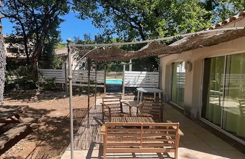 Velleron Casa | Homerez - Casa en Velleron con jardín y piscina