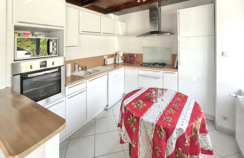 Fouesnant Casa | Homerez - Casa acogedora en Fouesnant con gran jardín